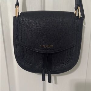 COPY - MARC JACOBS
Textured Leather Crossbody Saddle Bag